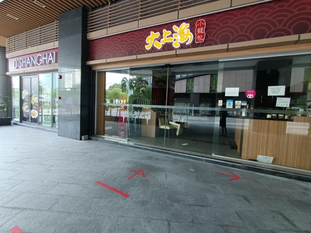 Apartemen R&f Princess Cove Sweety 3beds2baths